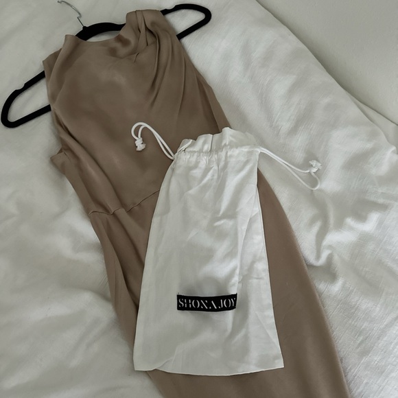 Shona joy dress - Picture 5 of 8